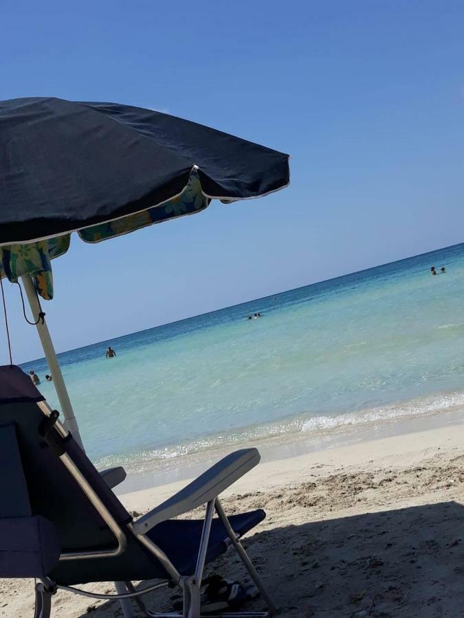 Villino Celeste Fronte Spiaggia Torre Lapillo Eksteriør bilde